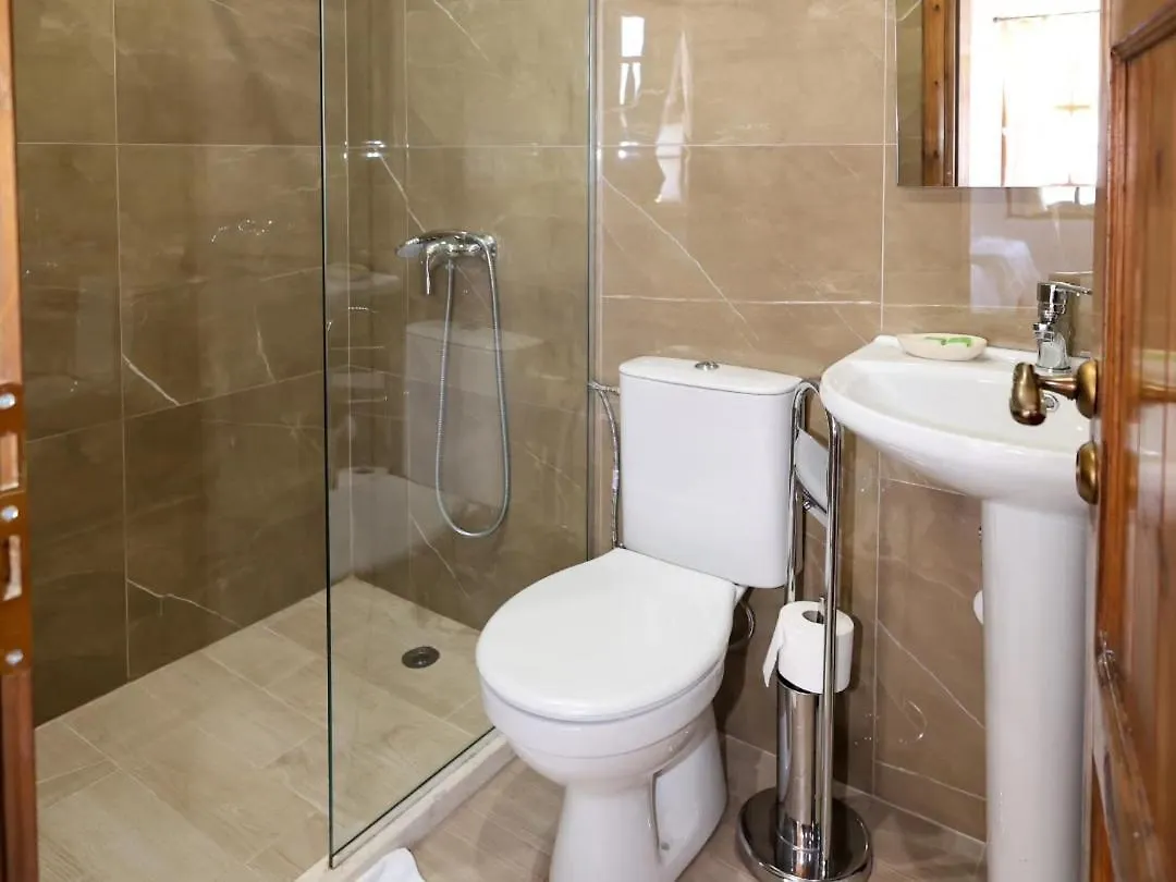 Guest House J.Prifti بيرات فندق