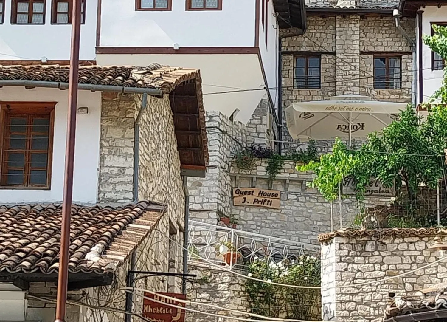 Guest House J.Prifti بيرات فندق